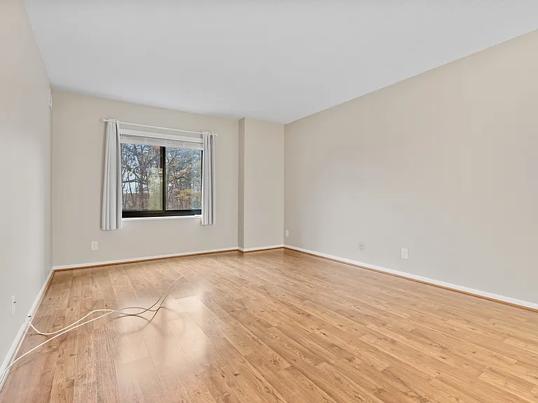 309 Yoakum Pkwy #509 — Photo 13