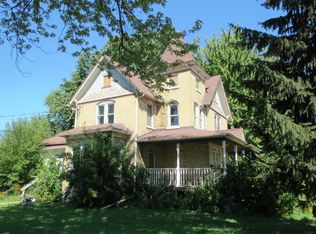 100 Tayco St, Menasha, WI 54952