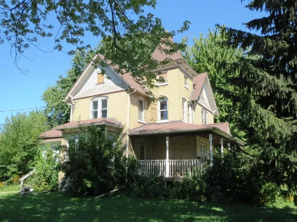 100 Tayco St, Menasha, WI 54952