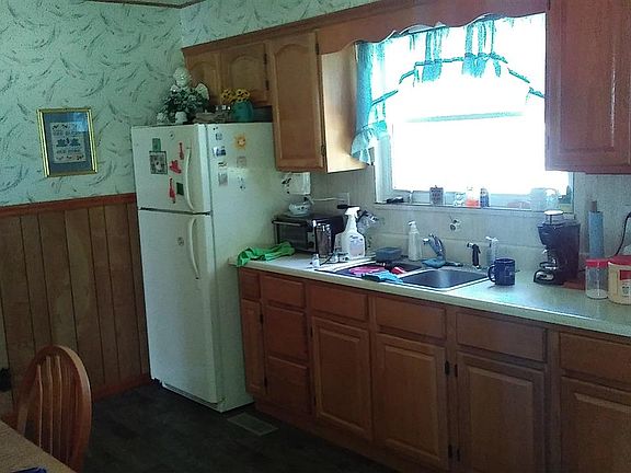 5th image of 212 Persia Ln