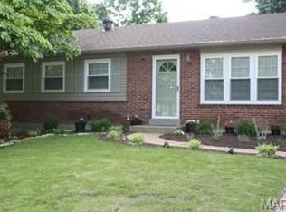 9915 Heatherton Dr, Saint Louis, MO