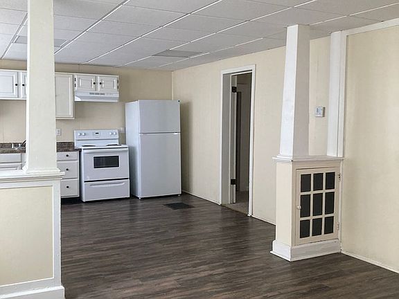5th image of 205 E Willard St APT 1