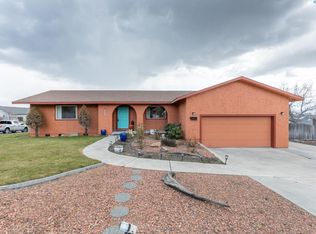 3800 Riverhill Dr, Pasco, WA 99301