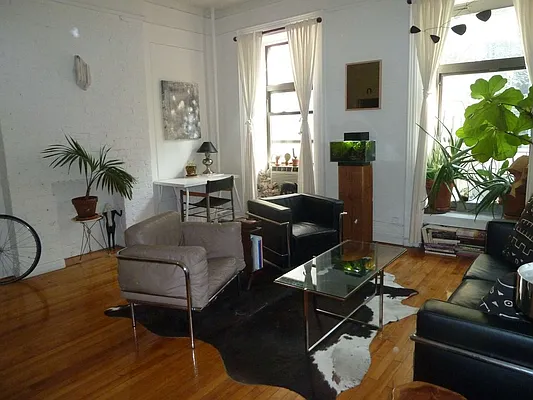 Rented by Prince Real Estate Associates LLC | media 13