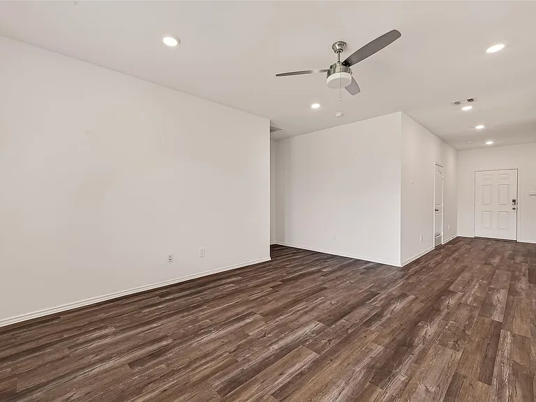 6107 Ginevra Summers Dr — Photo 12