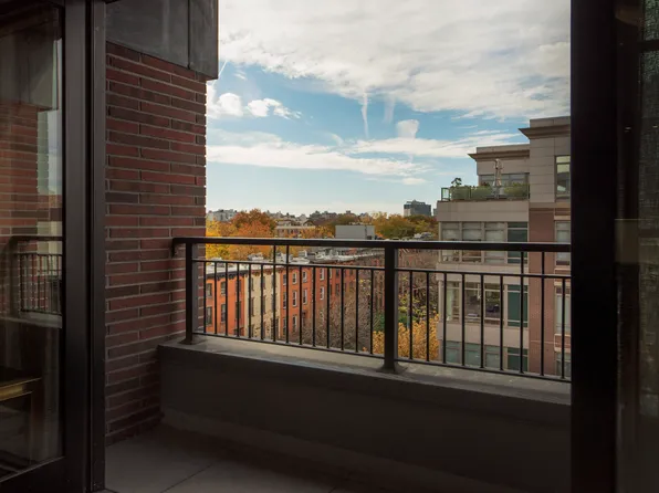 329 Gates Avenue image 10 of 19