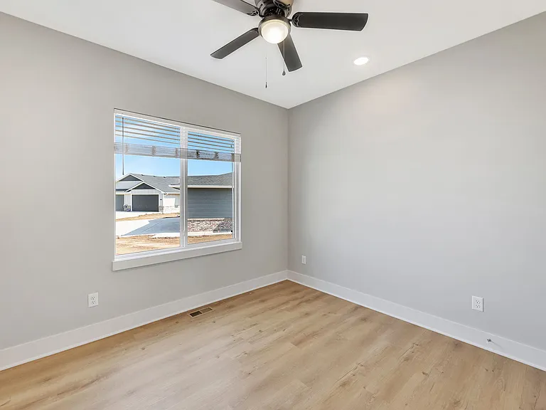 584 Long Path Ct — Photo 26