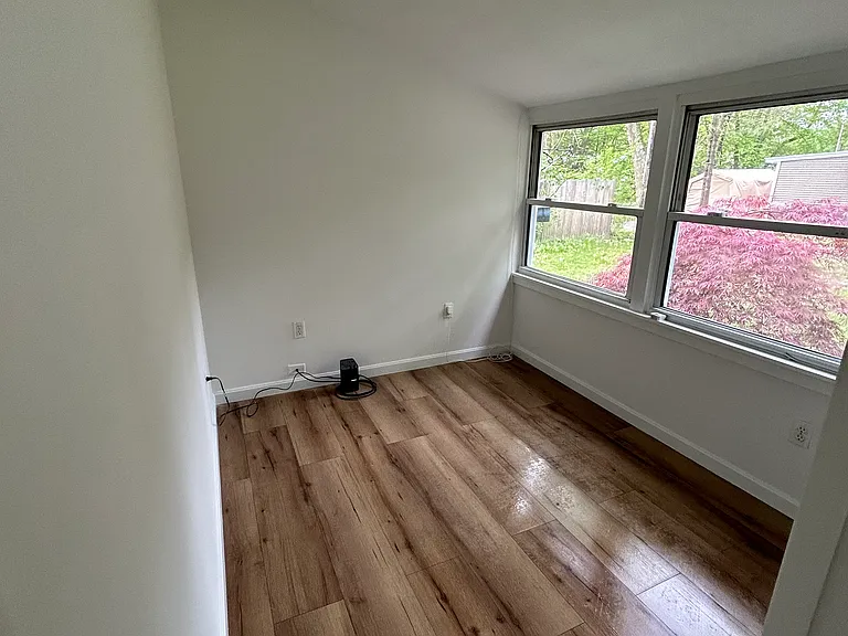 303 Collettes Grove Rd — Photo 15