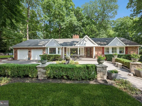 19 Dale Dr, Voorhees, NJ 08043