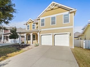 9109 Hope Dr, Aubrey, TX 76227