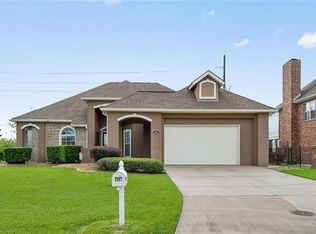 3801 Lake Lynn Dr, Gretna, LA 70056
