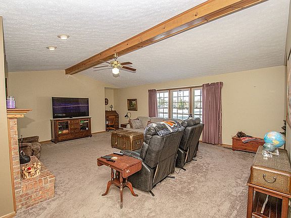 3rd image of 104 Ashbrook Trl
