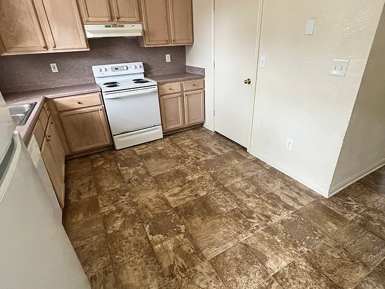 3305 Barcelona Dr #A — Photo 11