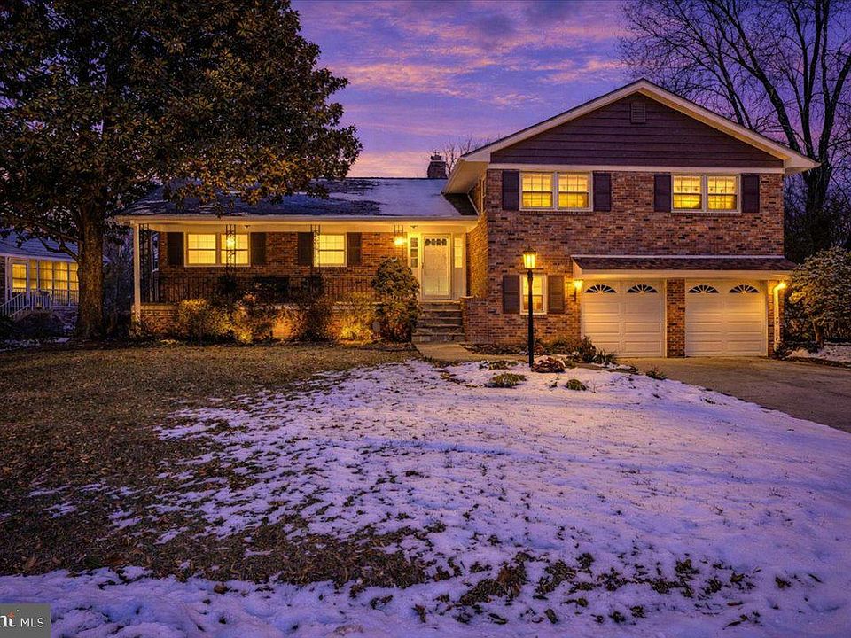 1st image of 606 Winhall Way