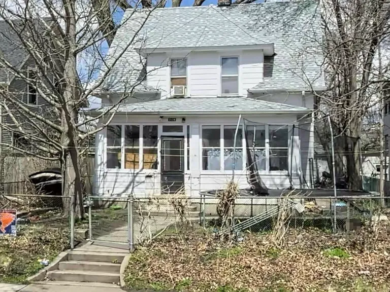 2608 Plymouth Ave N — Photo 1