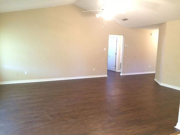 5th image of 28535 Canterbury Rd