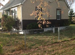 5604 57th St #1A, Red Deer, AB T4N 2L1