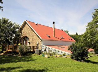 15505 Clear Creek Rd, Westmoreland, KS 66549