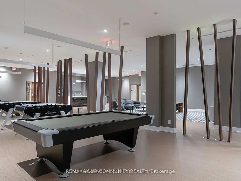 111 Saint Clair Ave W #1828 — Photo 33