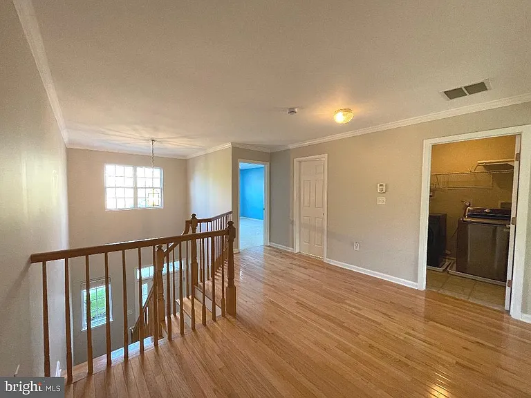 36 Hoover Ave — Photo 18