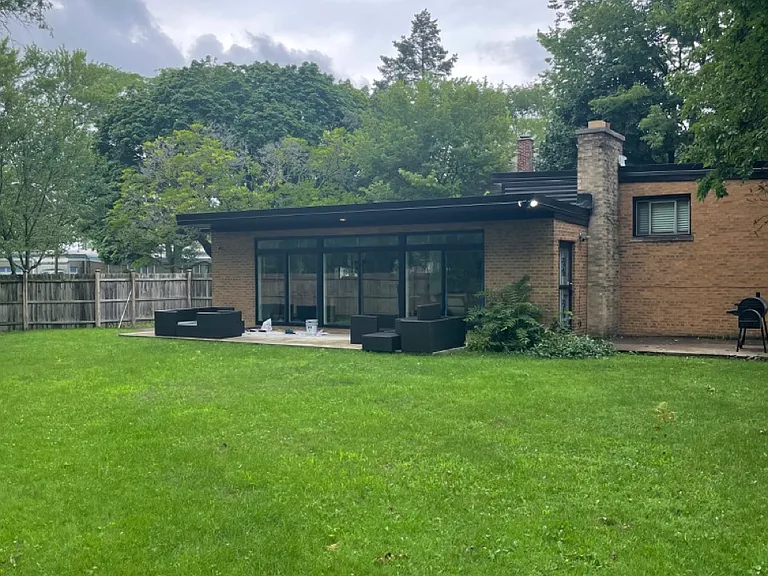 7447 S Constance Ave — Photo 14