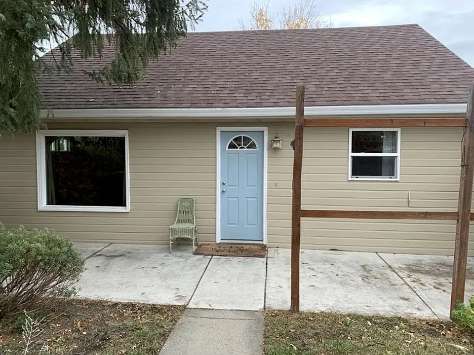 1216 Cannon St.