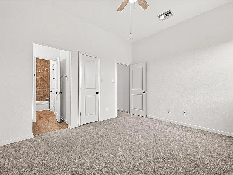 138 S Sawbridge Cir — Photo 32
