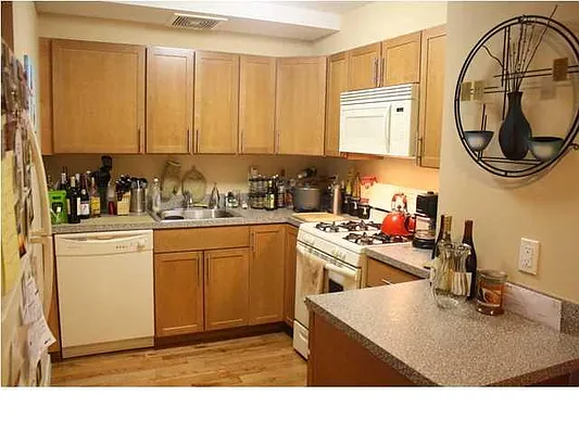 Sold by Ann Ferguson, LLC | media 3
