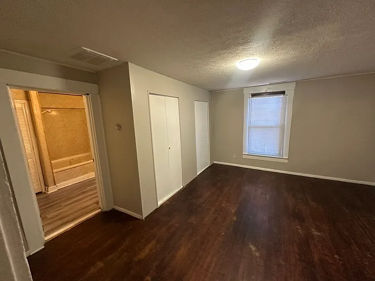 218 Holmes St #B — Photo 14