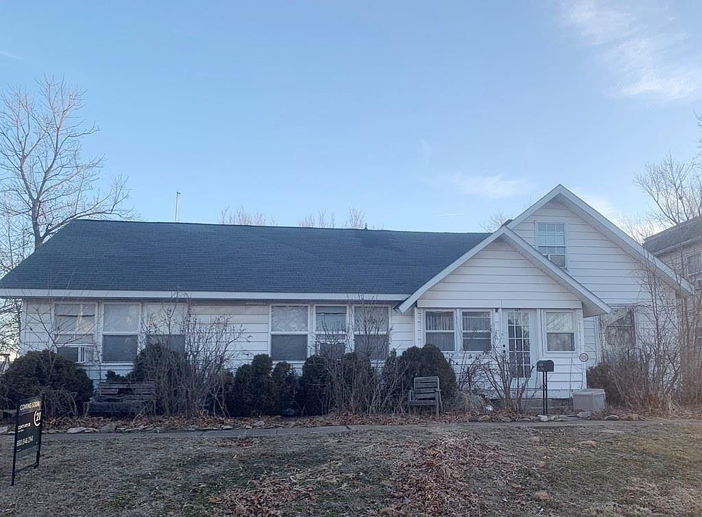 129 E Lake St, Marceline, MO 64658 Zillow