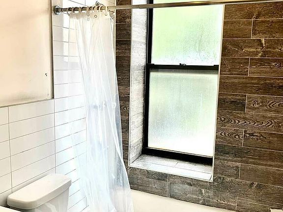 4th image of 122 Stuyvesant Ave #2