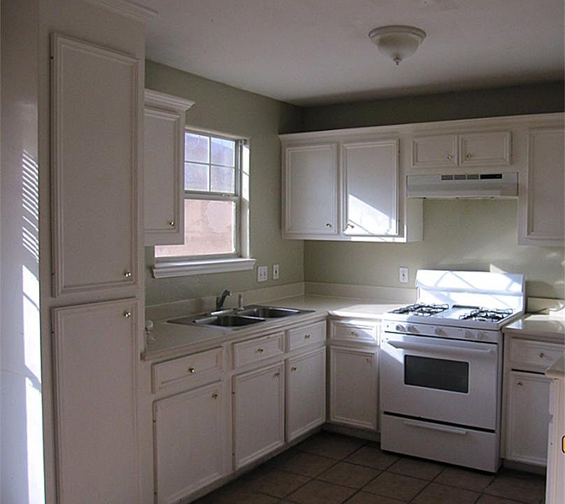 Apt A Kitchen