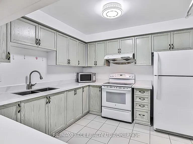 75 Hendon Rd — Photo 11