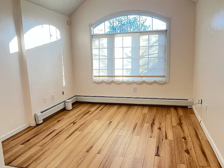 40 Terrace Ave #2 — Photo 3