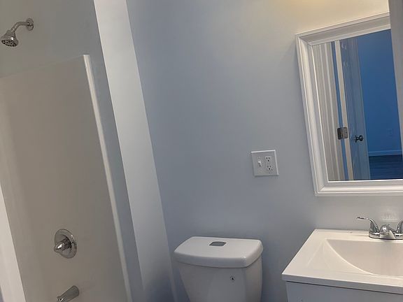 5th image of 83 West St #A