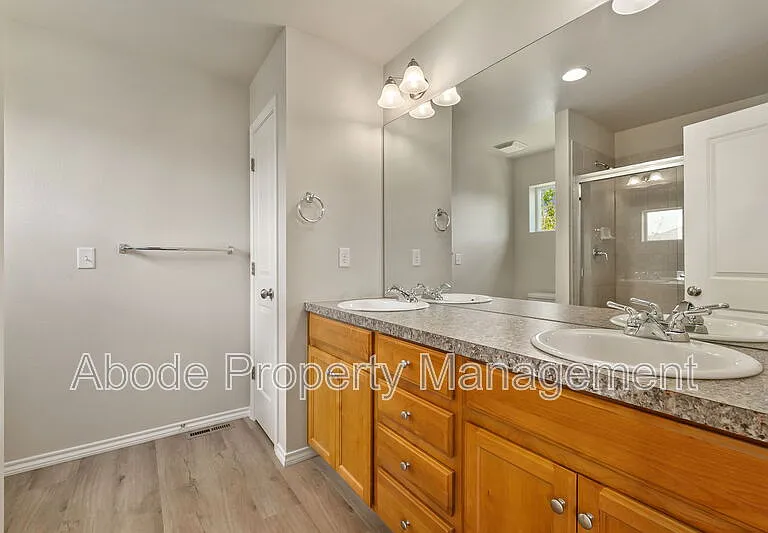 347 Kalkaska Ct — Photo 14