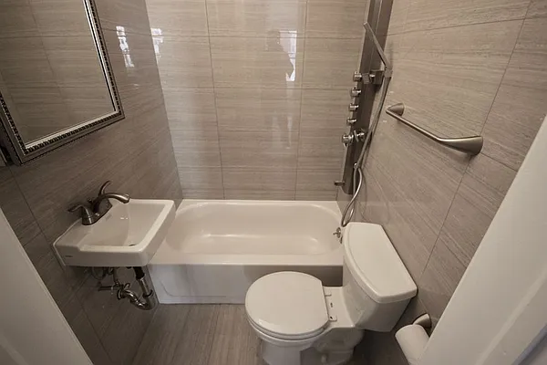 Rented by Aether Property Group | media 12