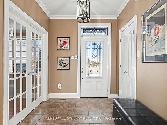 5th image of 30 Basswood Cres