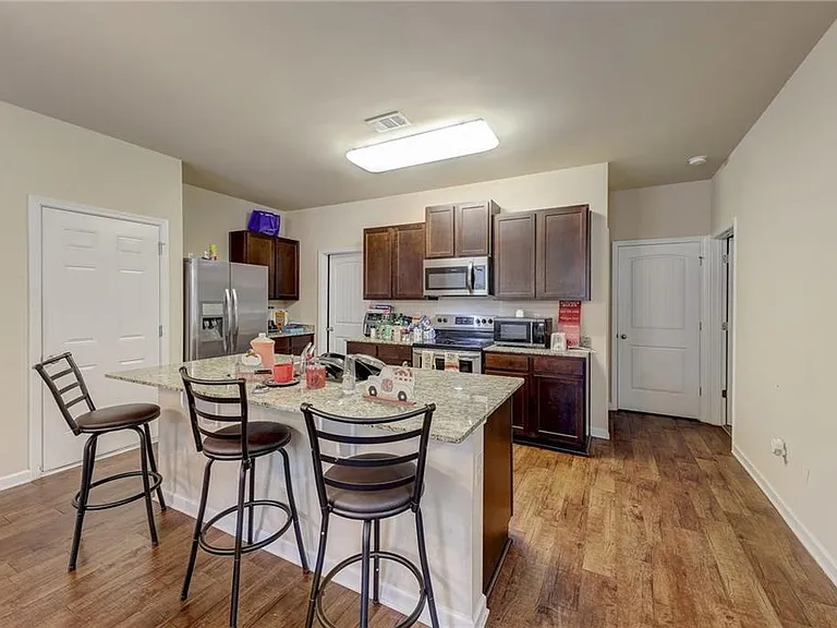 602 Dodson Lake Ct — Photo 4