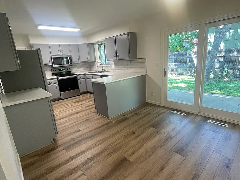 1113-1115 Cypress Dr #1113 — Photo 5