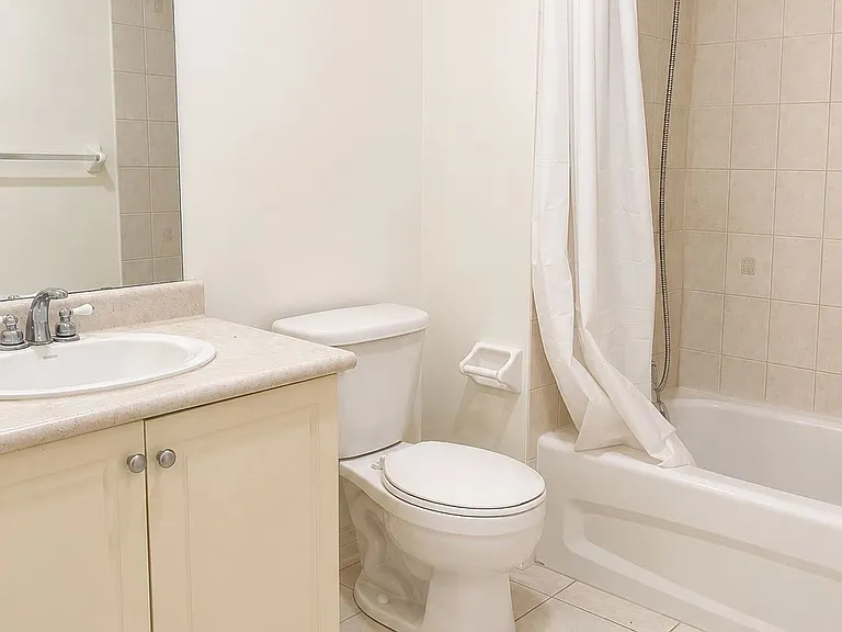 63 Webb Ave — Photo 24