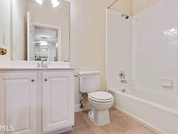 3rd image of 1459 Montclair Ct SE