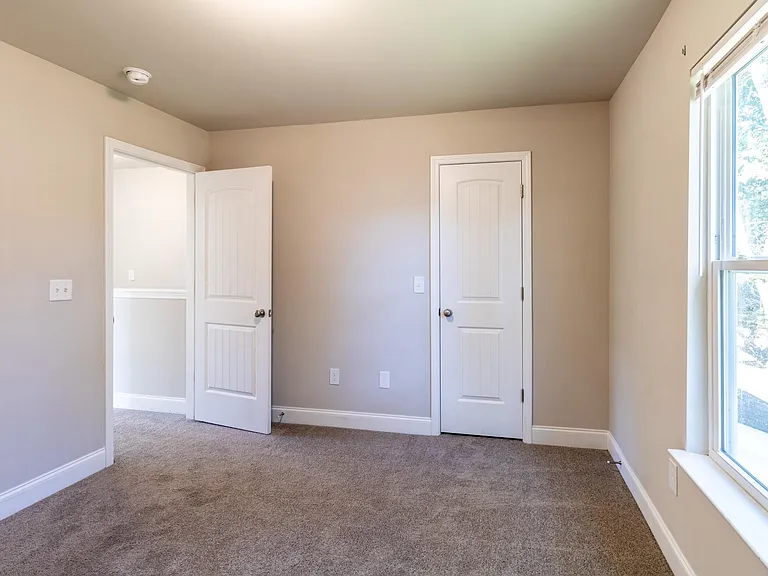 223 E Church St — Photo 7