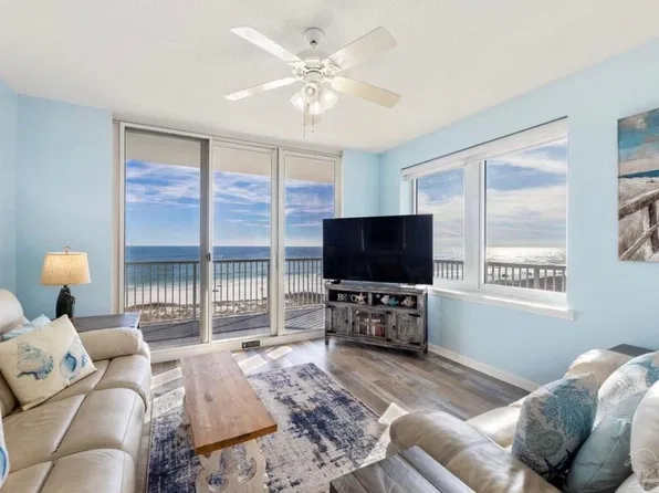 8577 Gulf Blvd APT 405, Navarre, FL 32566