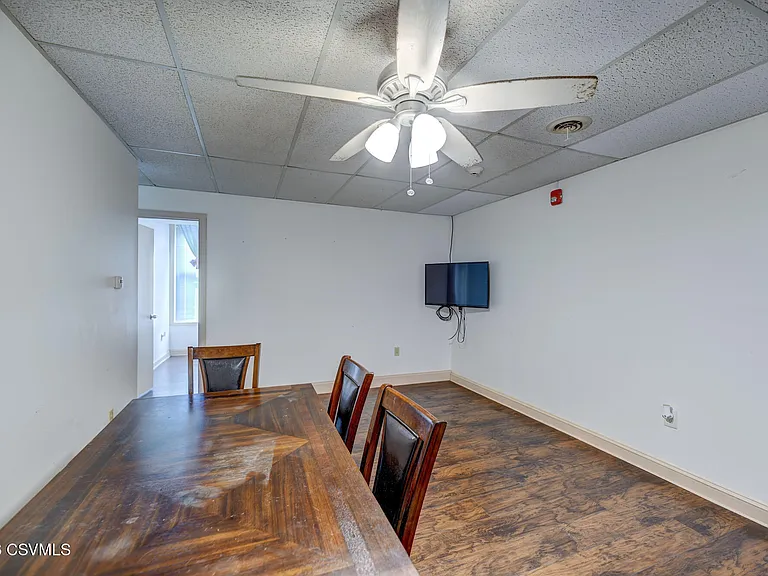 105 W Main St #3RDFLAPT2 — Photo 8