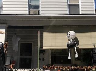 1208 Holmes St, Mc Kees Rocks, PA 15136