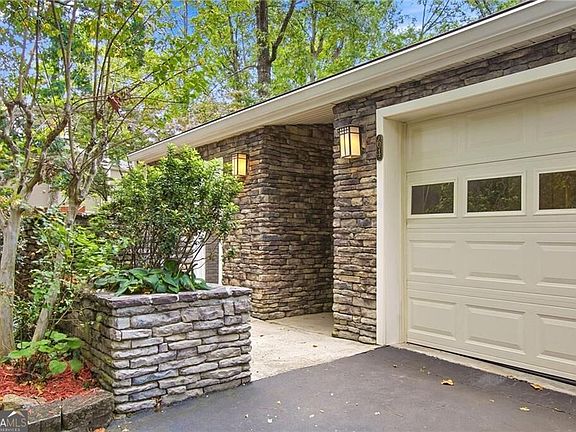 2nd image of 64 Basswood Cir