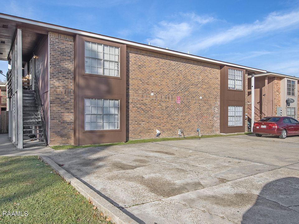 2nd image of 106 Limoges St