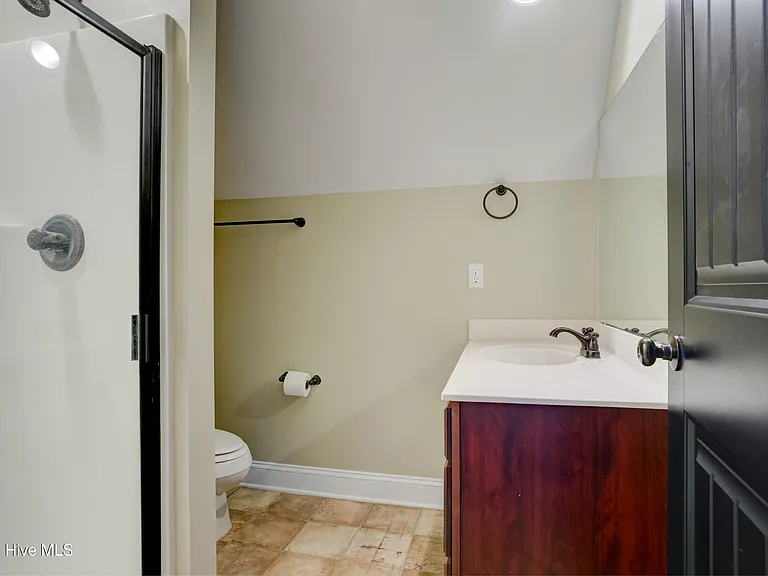 200 Marissa Ct — Photo 12