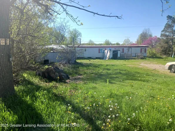 5340 Old Plank Rd, Onondaga, MI 49264